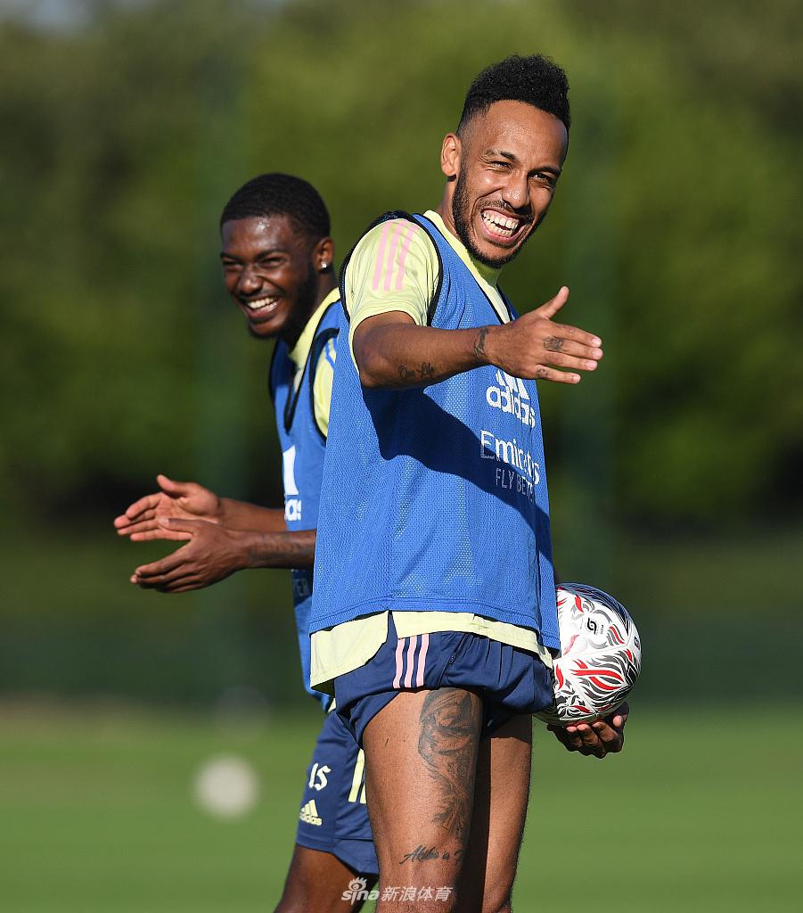 NG28-包含今晨体能课后，阿森纳内部沟通备战足总杯，悬念犹存，医务组通报恢复的词条