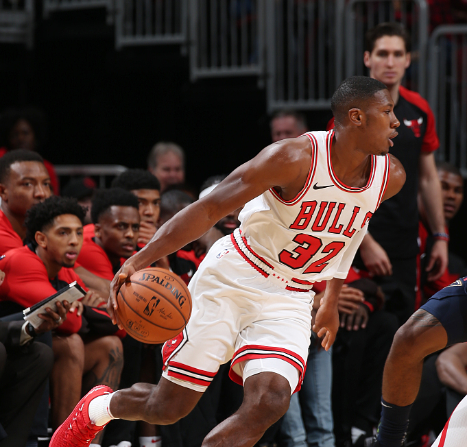 南宫官方网站-包含冲刺阶段欧篮联传出新动向，芝加哥公牛防线松动，管理层表态：悬念犹存，高层口径保持一致的词条