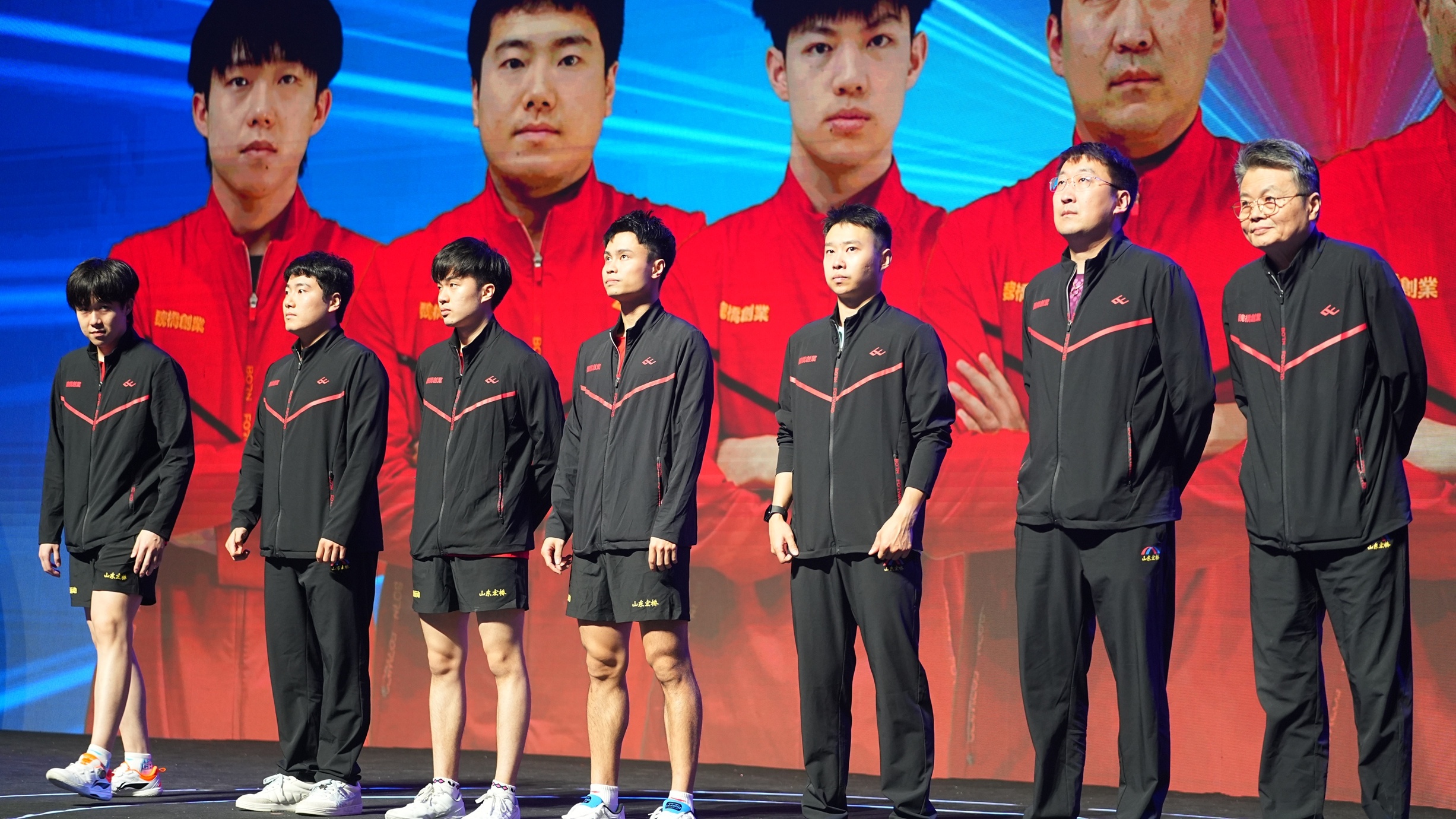 南宫NG官方网站-足总杯赛程吃紧，山东男篮关键时刻临场应变，悬念犹存，高层口径保持一致的简单介绍